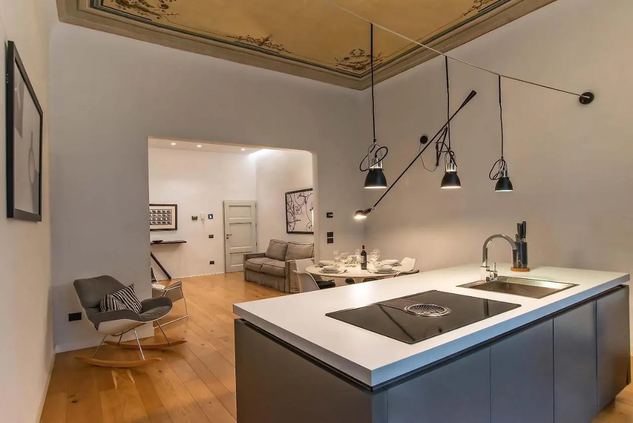 The Charm Of Santa Croce Apartment Florence